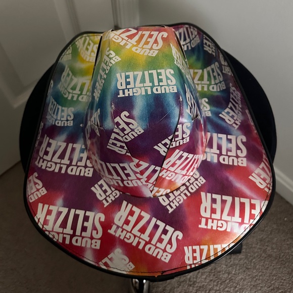 LIMITED EDITION Bud Light Seltzer Rainbow Cardboard Cowboy Hat - Picture 7 of 8